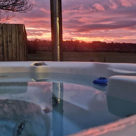 Bowland Breaks-A Luxury Barn Conversion With Optional Hot Tub, Log Burner And Countryside Views Longridge Exterior photo